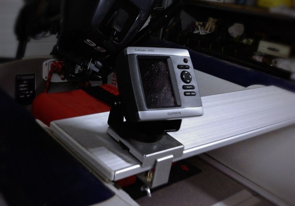 Держатель экрана эхолота DE-150