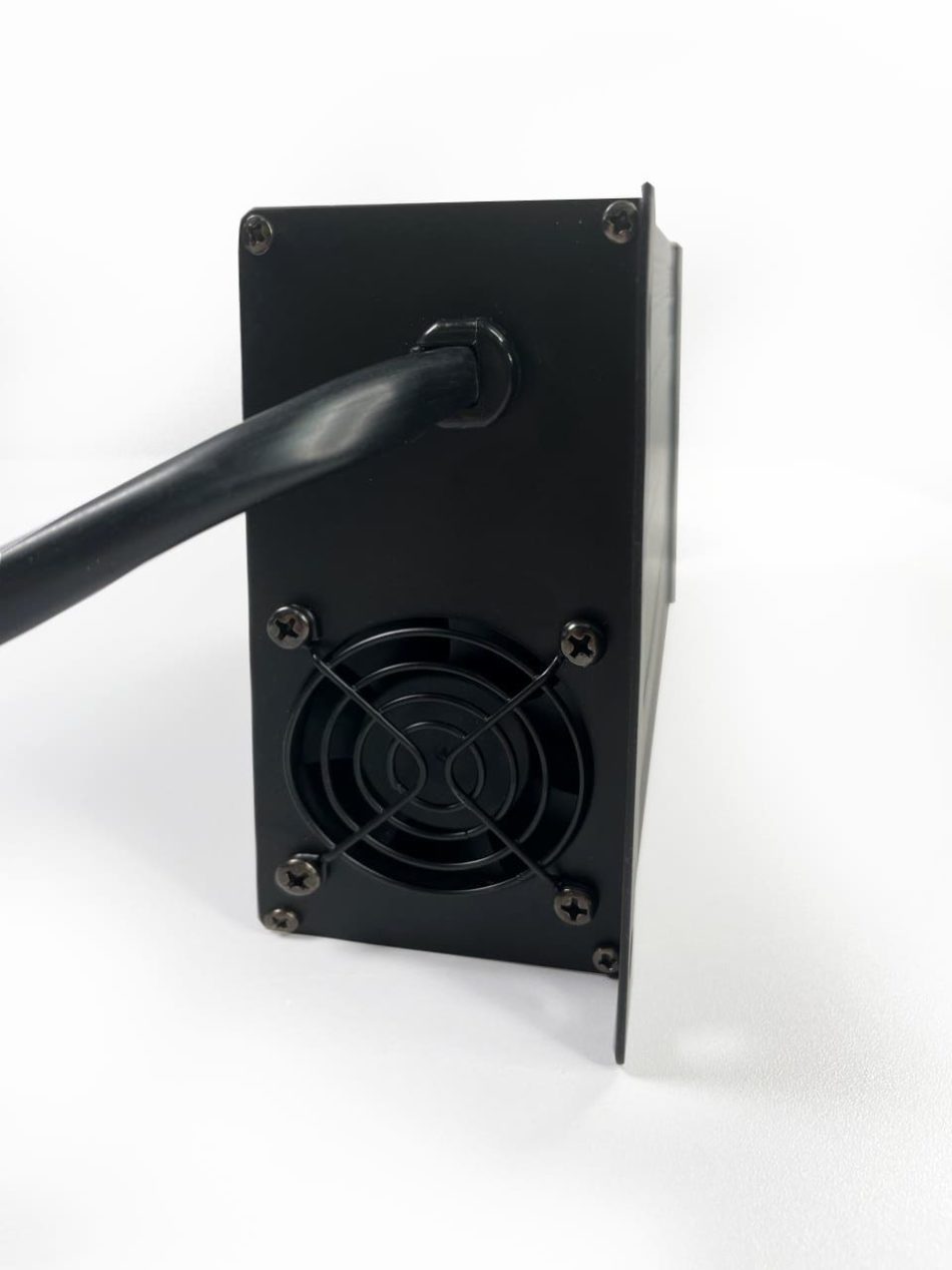 Зарядное устройство LiFePO4 24V 30A Titanat