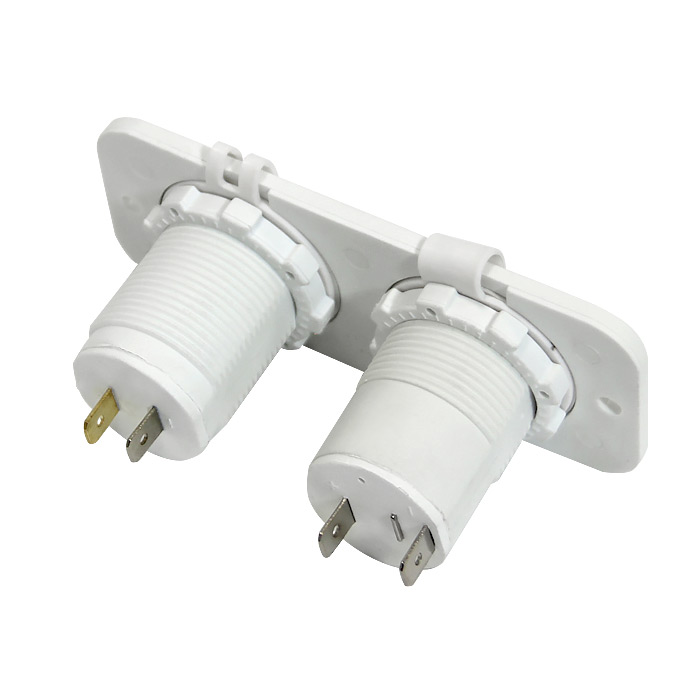 Панель с USB-разъемом 5В/2.4А и прикуривателем, белая