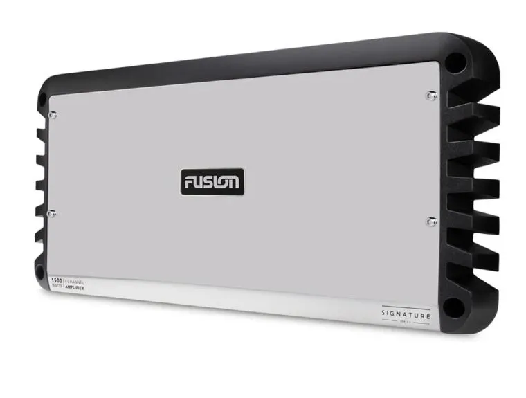 Fusion® Signature 6-канальный морской усилитель (1500 Вт)