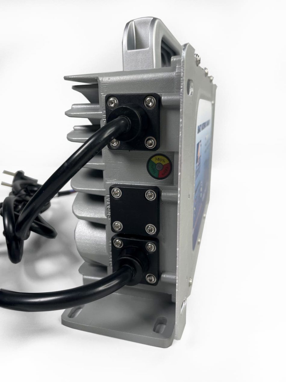 Зарядное устройство влагозащищенное LiFePO4 36V 18A Titanat